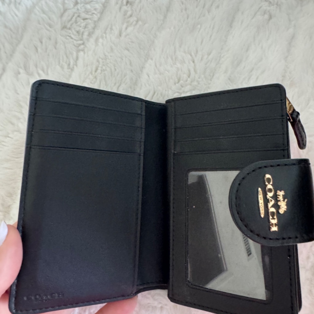 Wallet - Picture 2 of 2